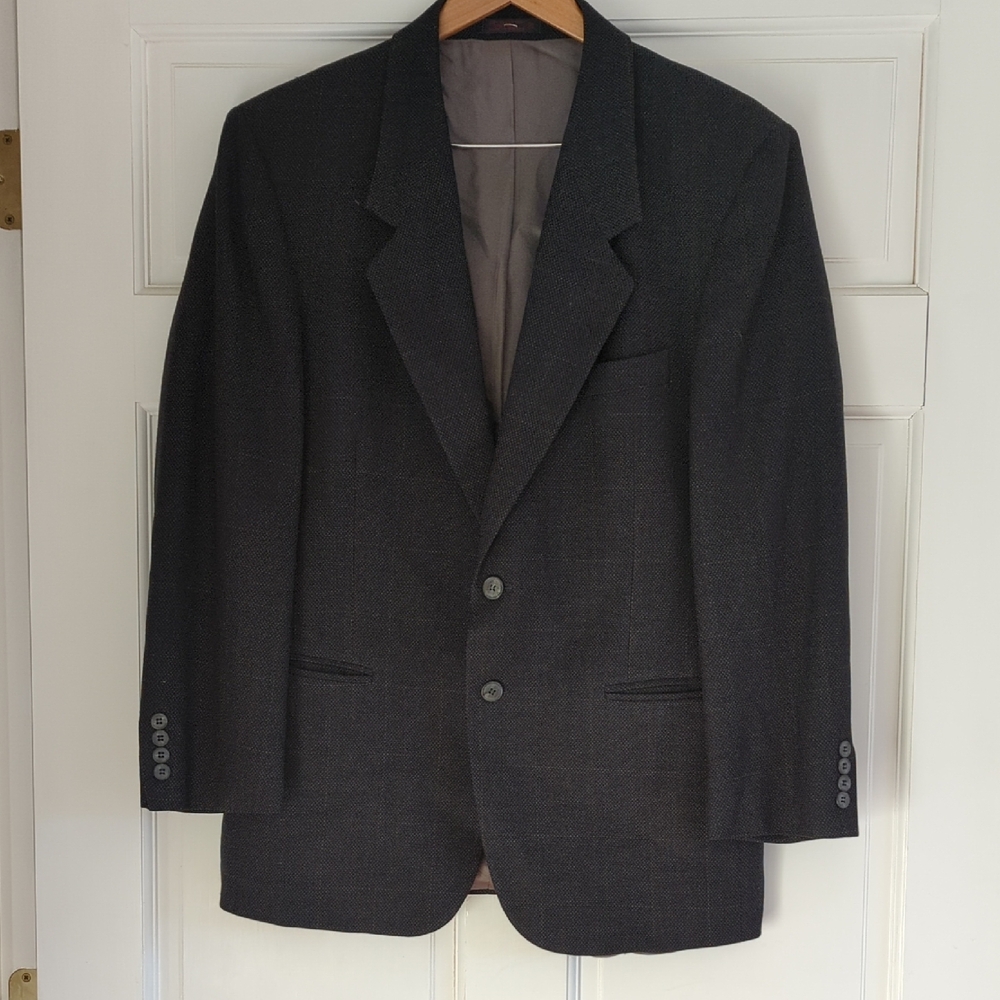 Classic Men's Dark Gray Tweed suit